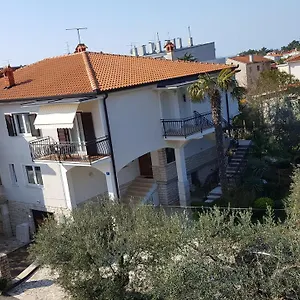 Helena Apartment